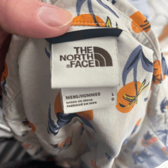 The North Face Men’s Baytrail Button Up Short Sleeve Shirt Mountain Print Large - Picture 8 of 9